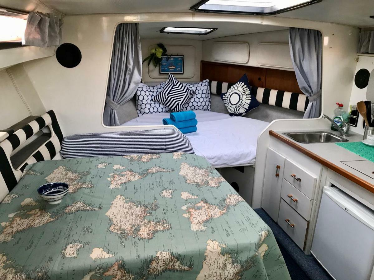 Yacht Experience Barcelona Hotel Сант Адриа де Бесос Екстериор снимка