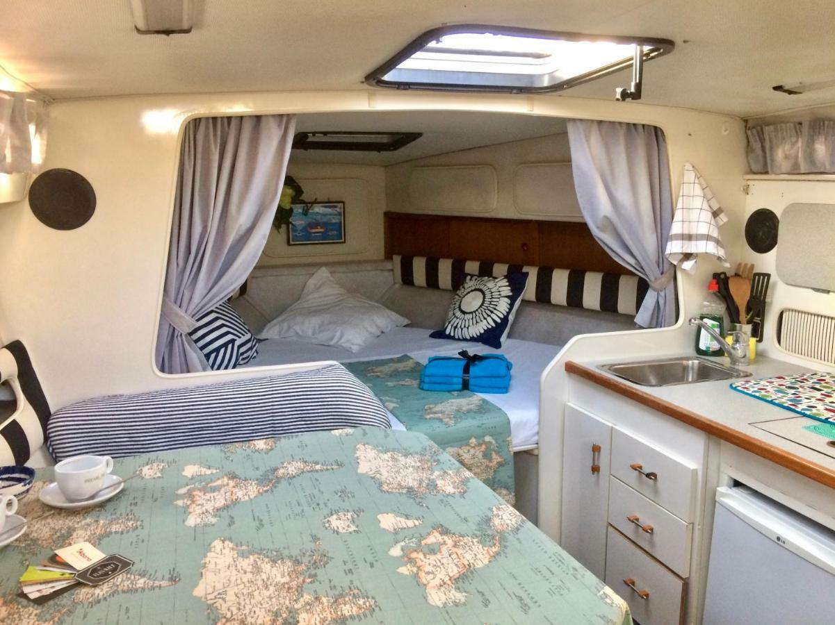 Yacht Experience Barcelona Hotel Сант Адриа де Бесос Екстериор снимка