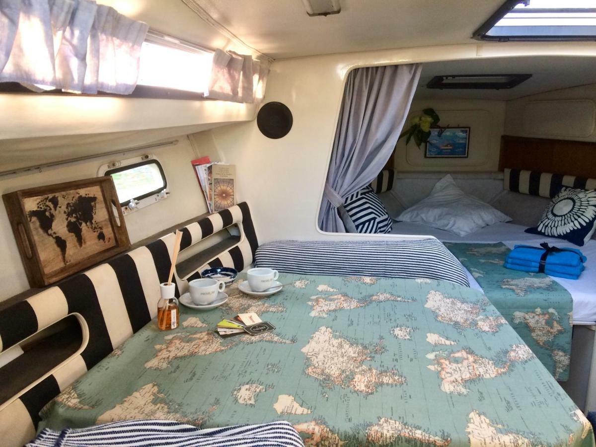 Yacht Experience Barcelona Hotel Сант Адриа де Бесос Екстериор снимка