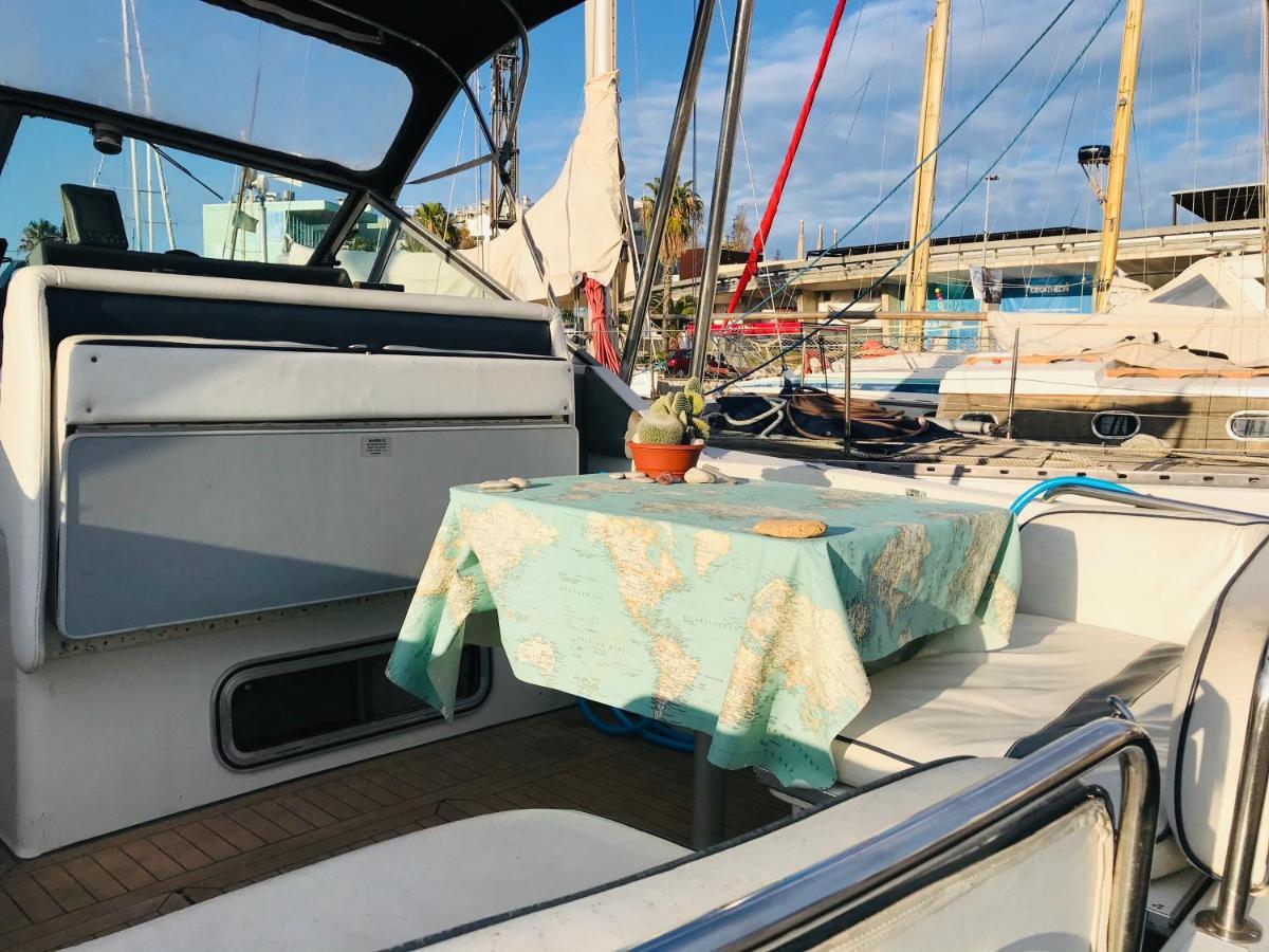 Yacht Experience Barcelona Hotel Сант Адриа де Бесос Екстериор снимка
